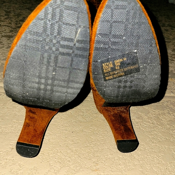 NWT Forever 21 Faux Suede Over the Knee Saddle Brown Lace up Boot.Size 6 1/2. - Picture 4 of 7